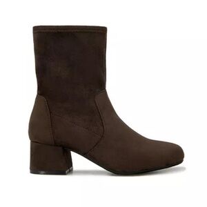 Kenneth Cole Road Stretch Boots
Size 8.5